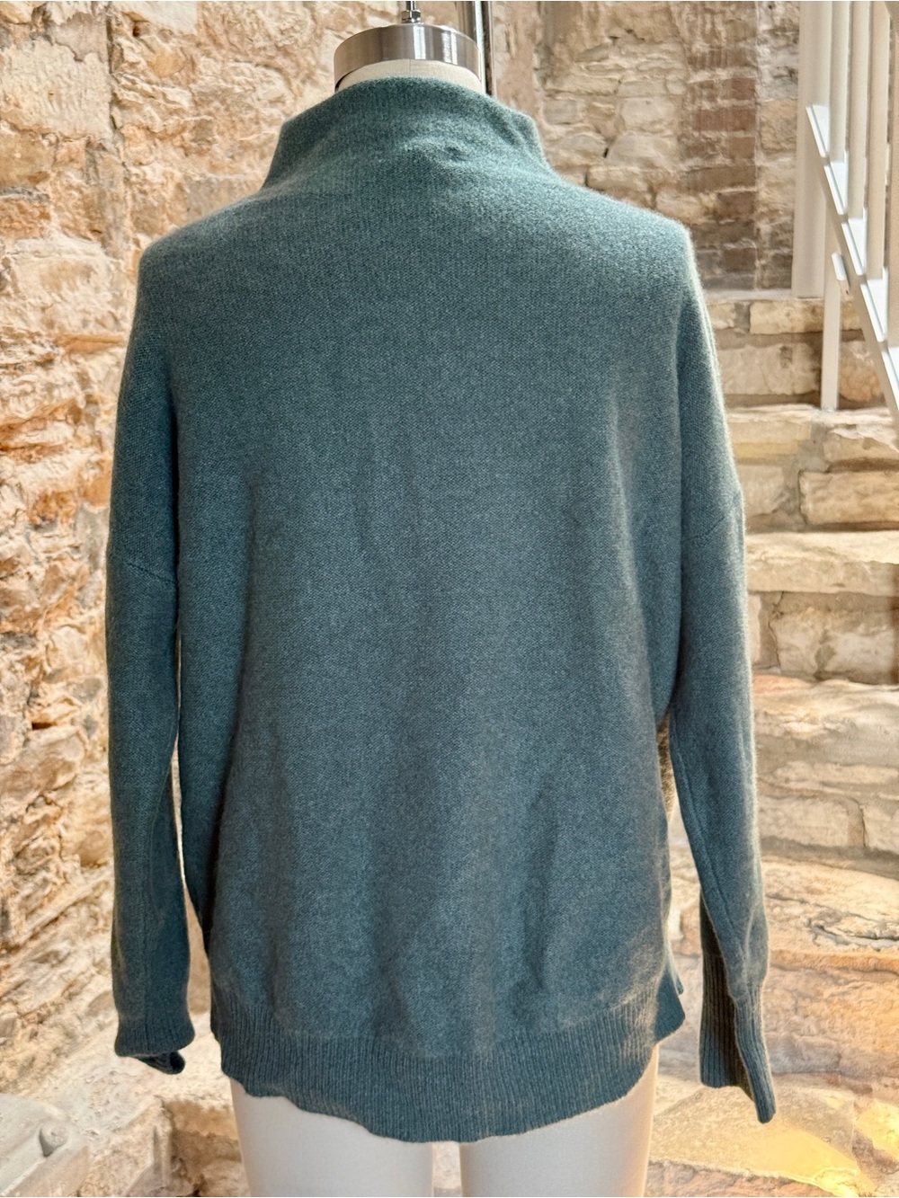 Saks Fifth Avenue Women's Green Mock Neck Cashmere Sweater - Picture 2 of 4